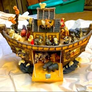 Noah’s Ark with all the animals! Beautiful collectors piece! NWOT